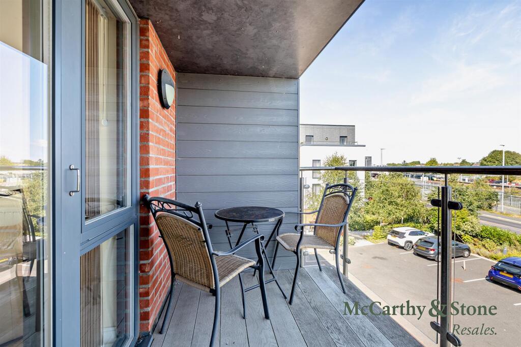 Apartment in Taunton - View 5