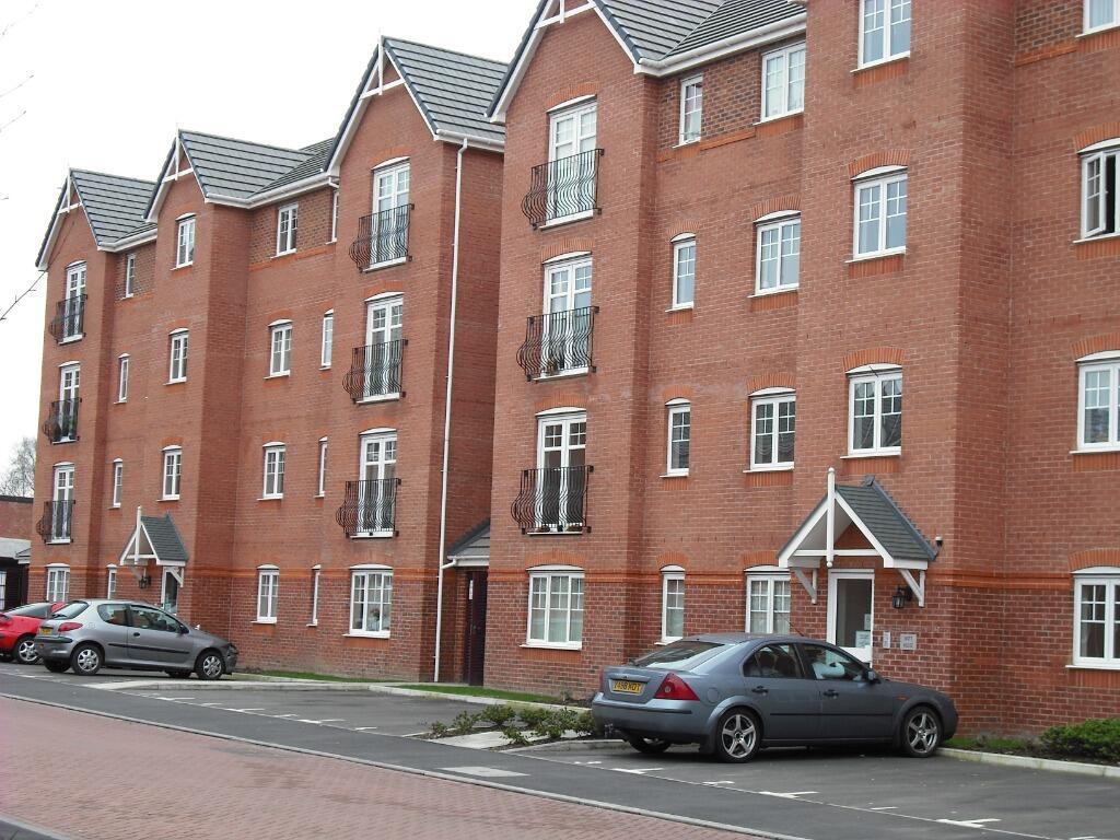 2-bed flat on Ivatt House, The Sidings, Crewe, CW1, £80,000