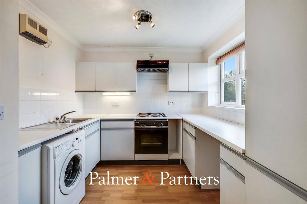 Apartment in Chelmsford, Chelmer Village, Chelmer - View 3