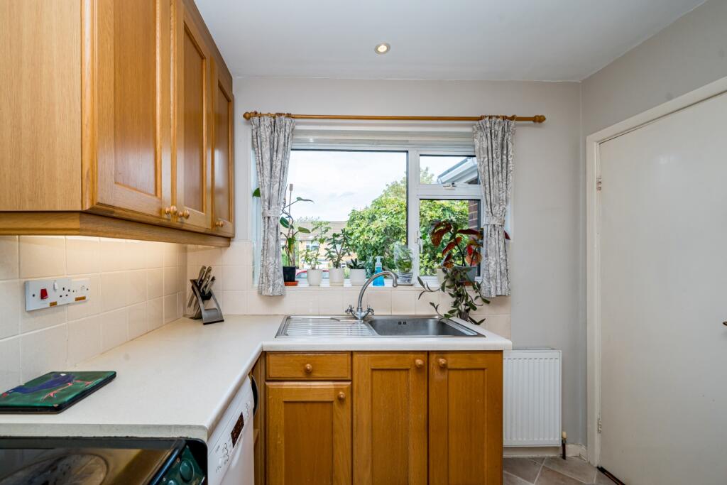 House in Hemel Hempstead - More
