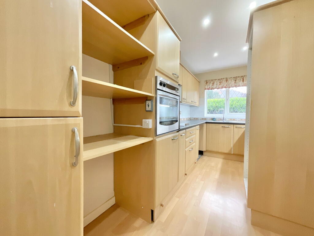 Apartment in Preston - View 5