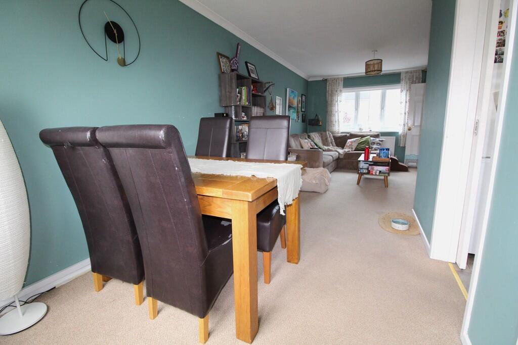 Laburnum Road, Sandy photo 4