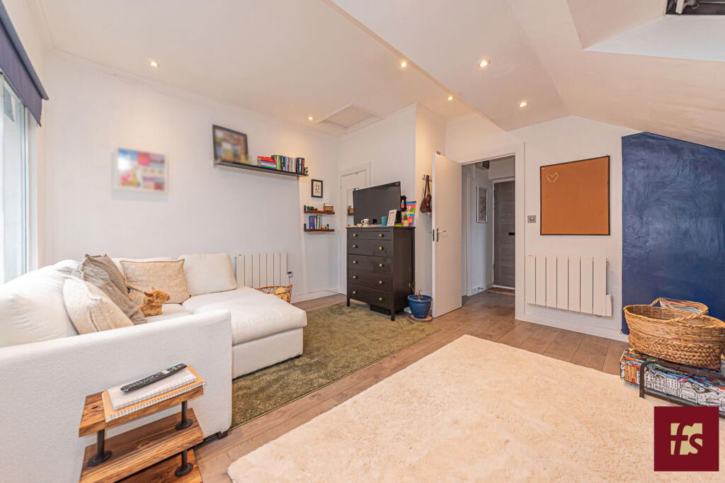 Main image of property: Seymour Court, Crowthorne, RG45 6AQ