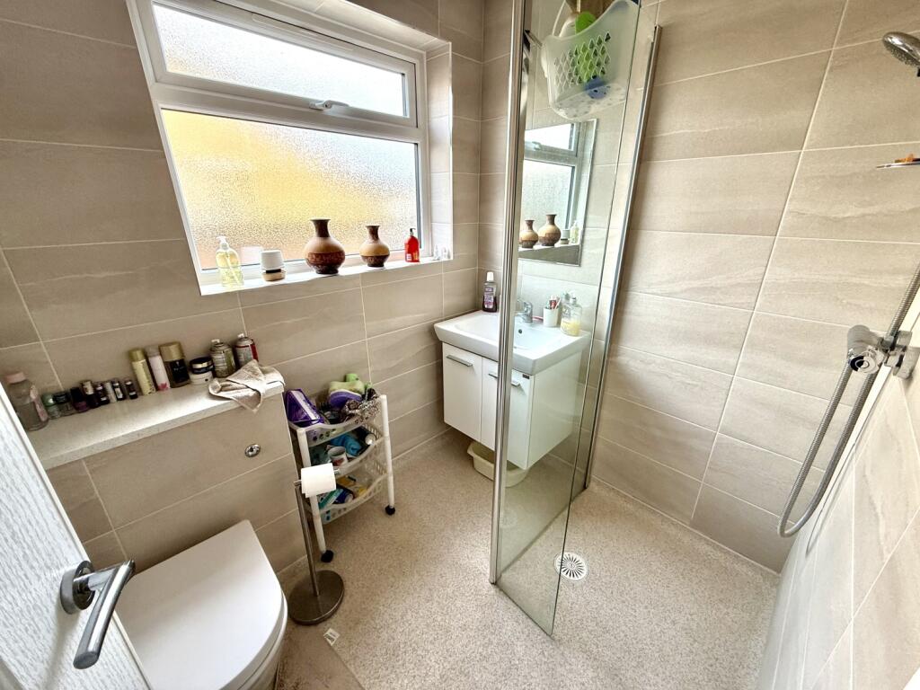 House in Seaton Carew, Hartlepool - More