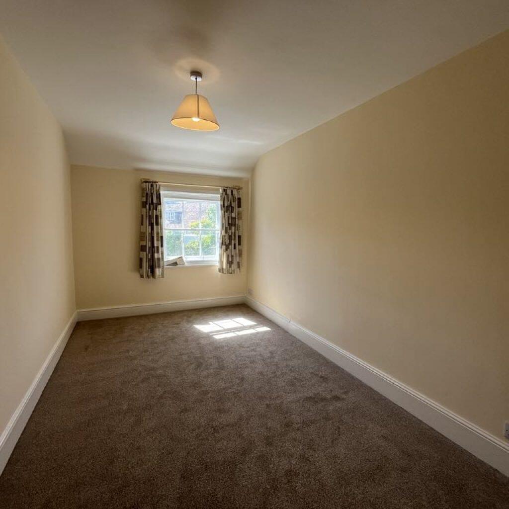 House in Reading - More