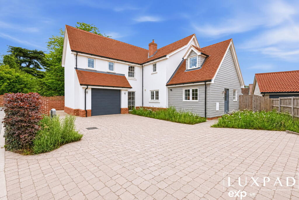 Main image of property: 1 Priory Meadows, Hadleigh, IP7 5FP