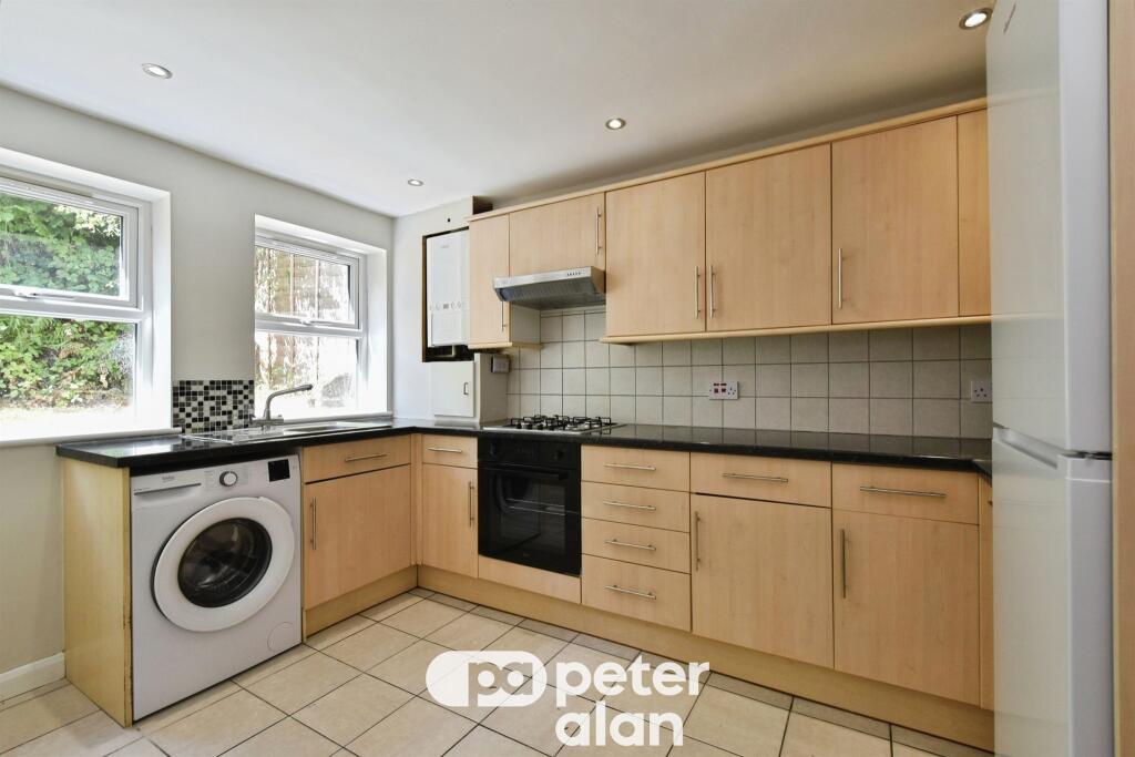 House in Merthyr Tydfil, Six Bells Estate, Gelideg - View 4