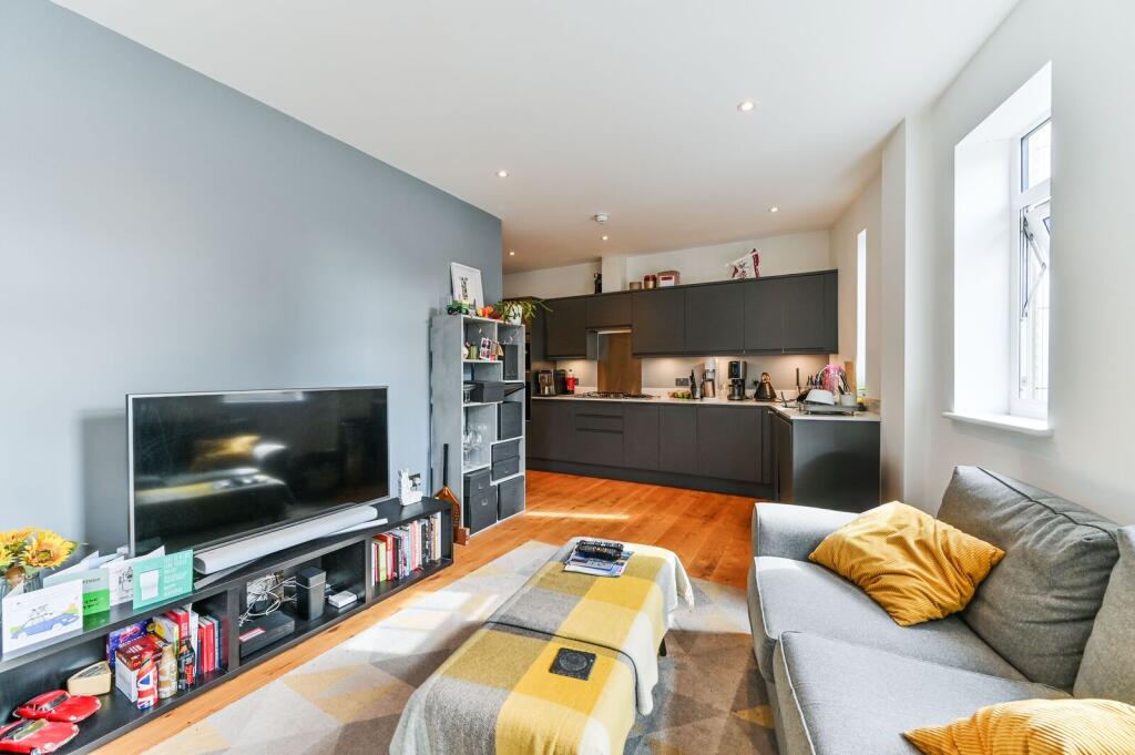 Main image of property: Hamilton Apartments, Croydon, CR0