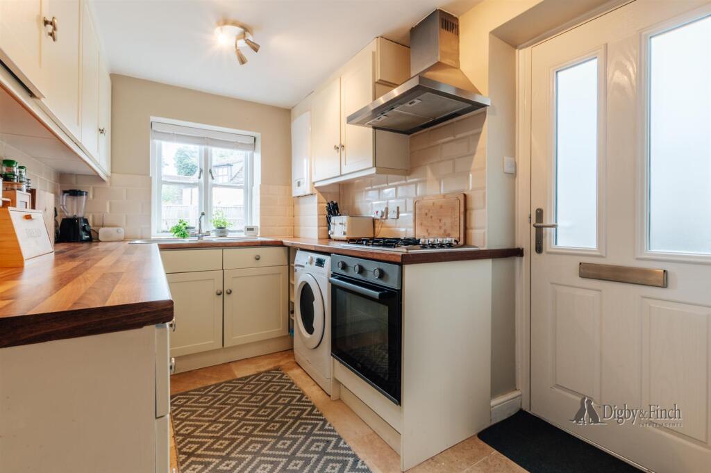 House in Stamford, Collyweston - More