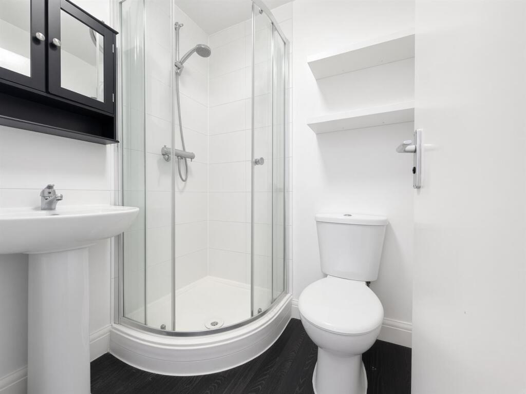 House in London - View 3