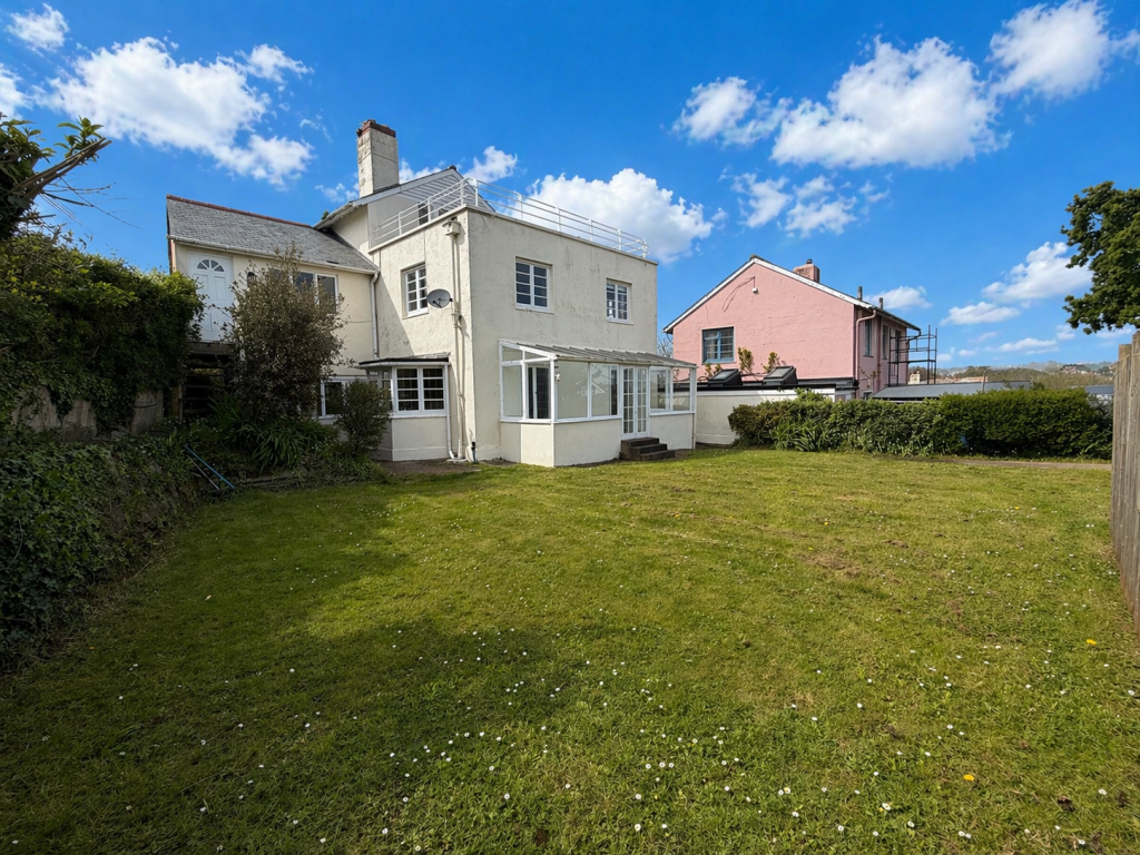 Main image of property: 11 Cliff Park Avenue, Goodrington, Paignton, TQ4 6LT