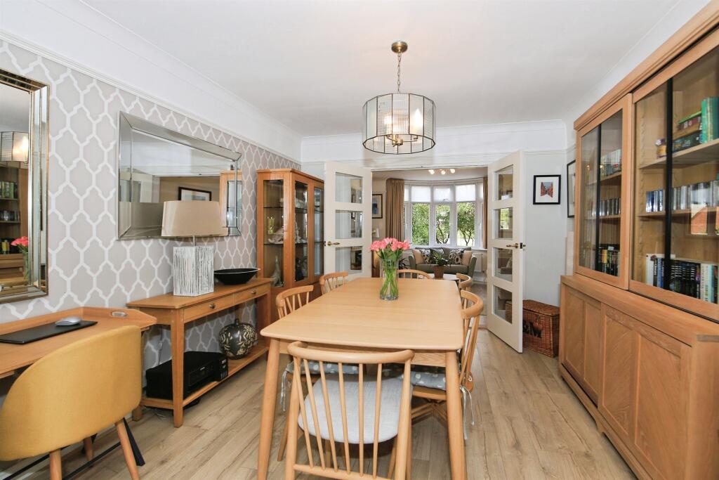 House in Huntingdonshire, Yaxley - More