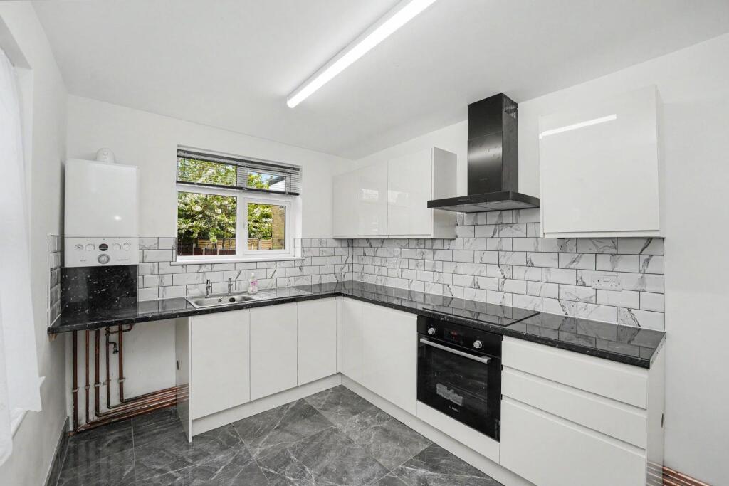 Huxley Road, London, N18 - View 5