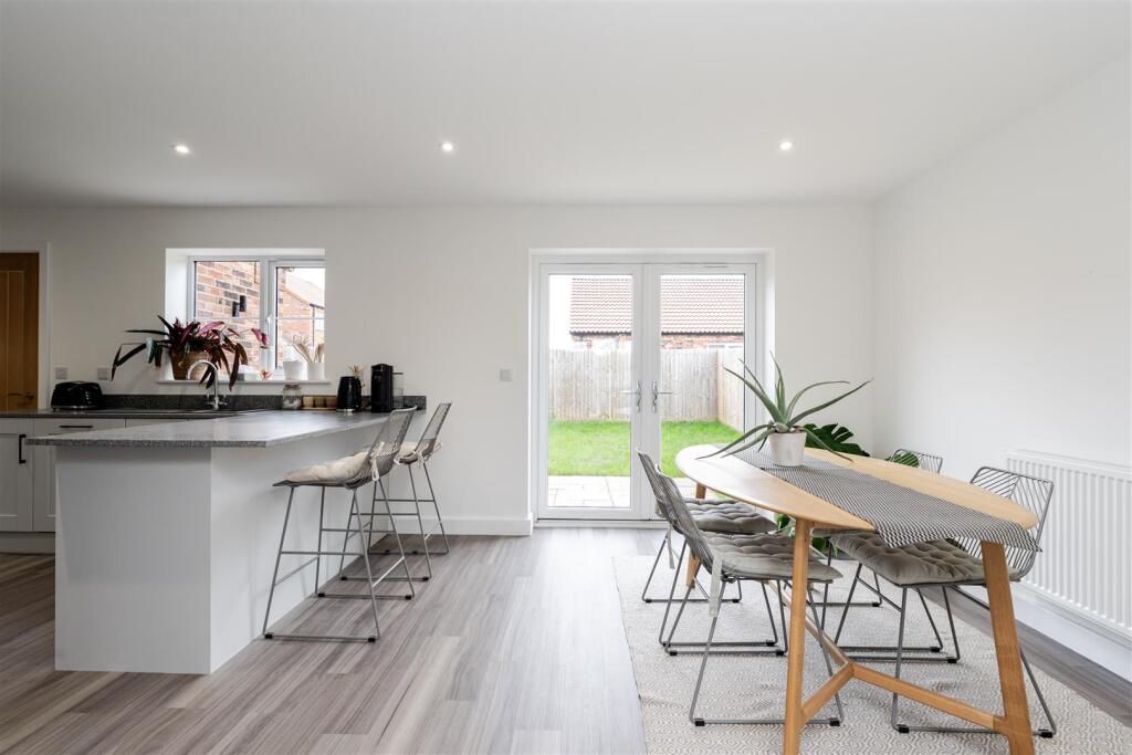 House in South Holland, Pinchbeck - View 4