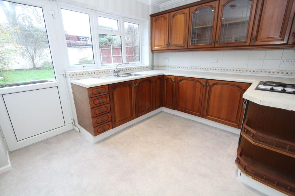 Swan Street, PENSNETT, Brierley Hill, DY5 4DJ photo 4