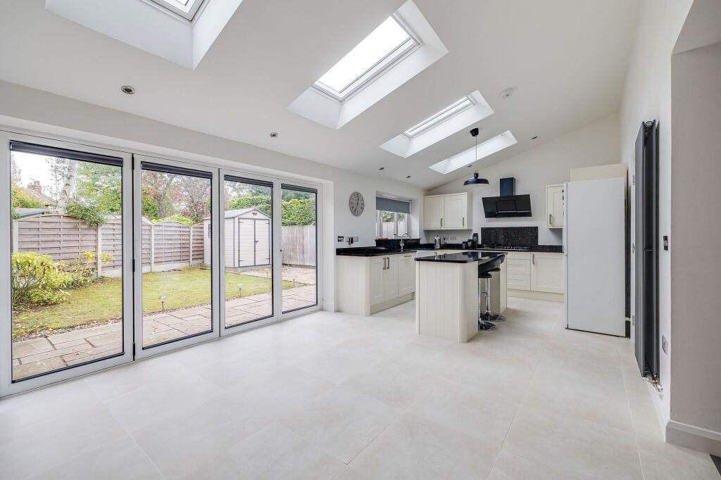 House in Chester, Upton, Upton-by-Chester - More