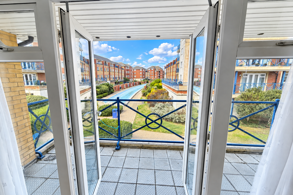Apartment in Brighton - More