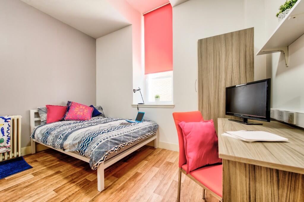 Main image of property: St. Andrews Street, Glasgow, G1