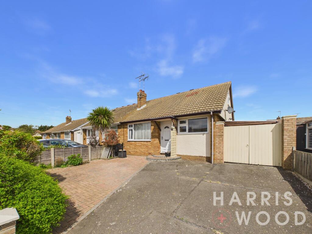 Main image of property: Lymington Avenue, Clacton-On-Sea, Essex, CO15