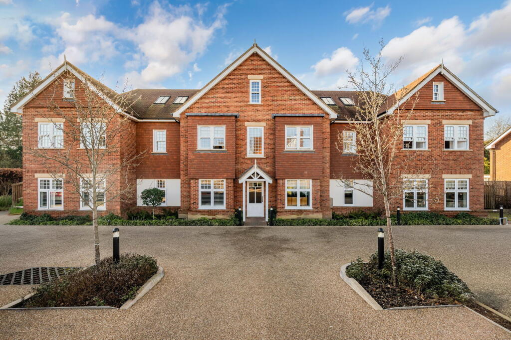 Main image of property: Gresham Gardens, Oxted, RH8 0GP