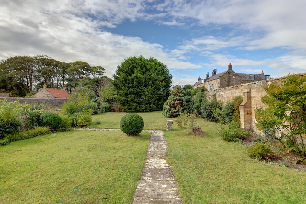 Ivy House Farm, 8 Main Road, Aislaby, YO21 1SW photo 2