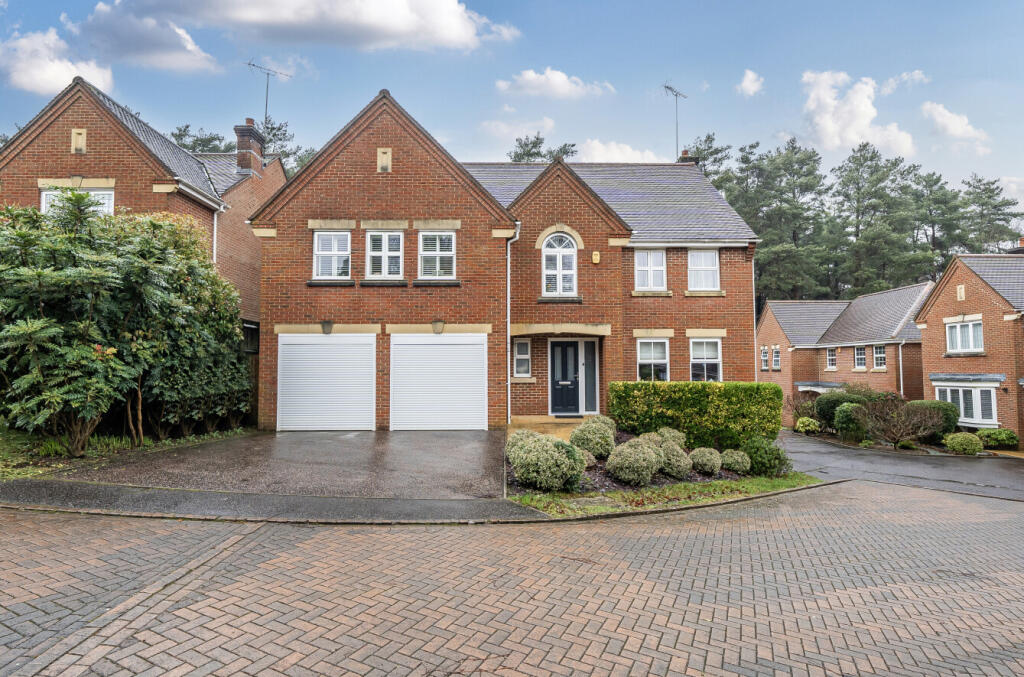 Main image of property: Vicarage Close, Colgate, Horsham