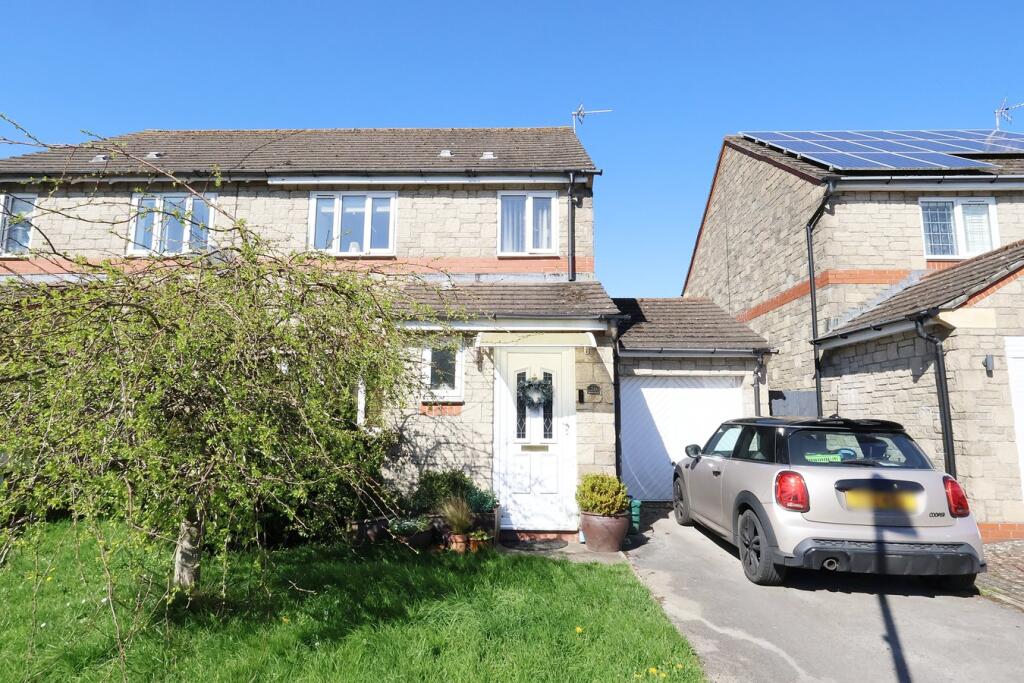Main image of property: Clos Ogney, Llantwit Major, CF61