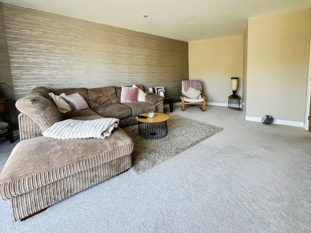 House in Reading, Barkham - View 3