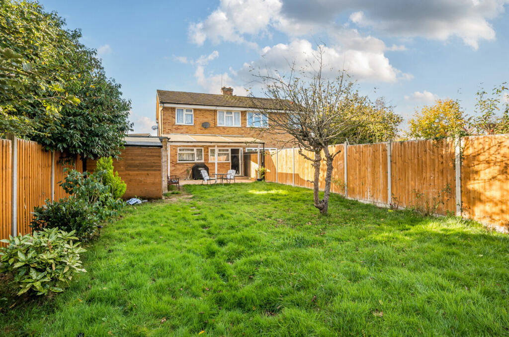 House in Reading, Lower Earley, Earley - View 2