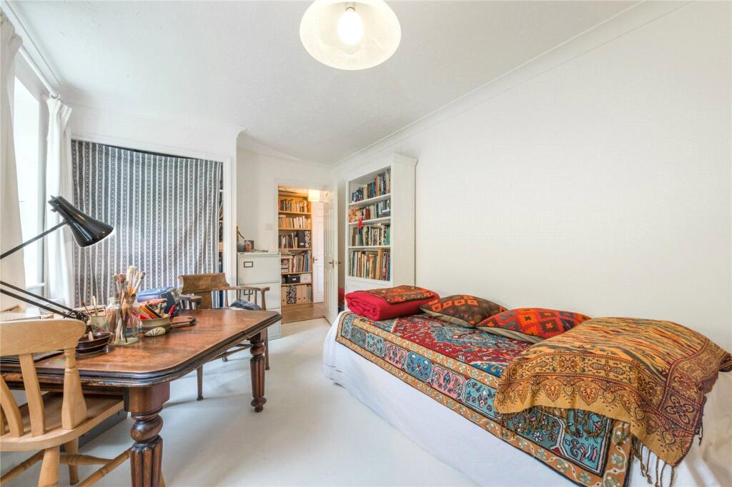 Apartment in London, Stroud Green - More