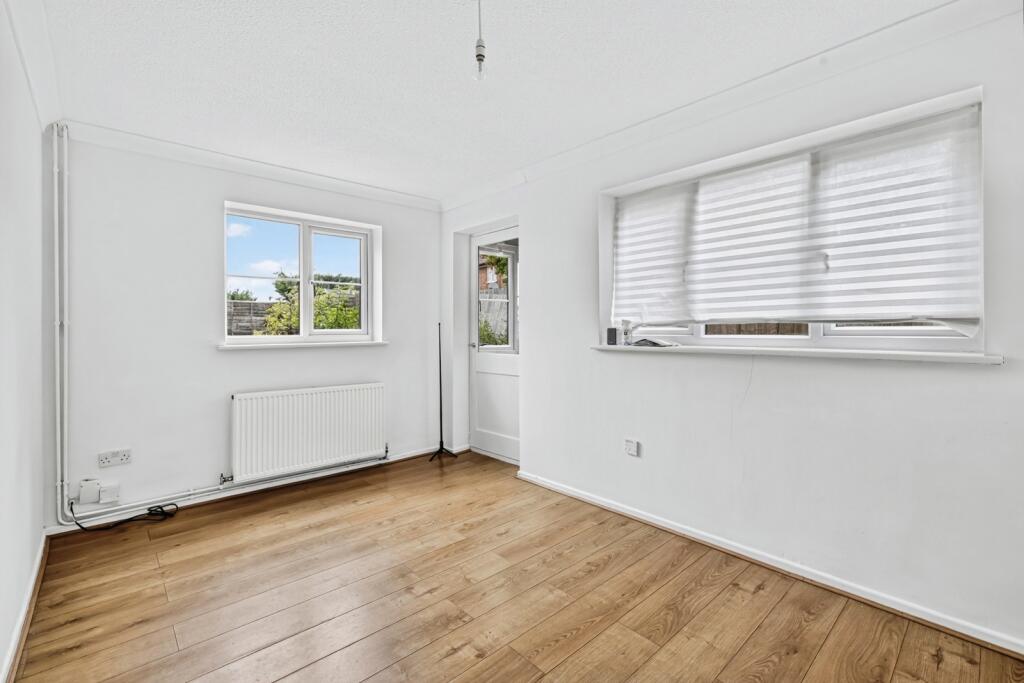House in Northampton, East Hunsbury - More