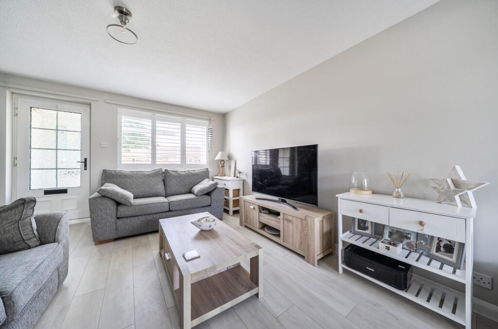 House in Chichester, Selsey - More