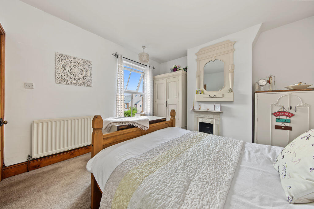 House in Chesterfield, Derbyshire - More