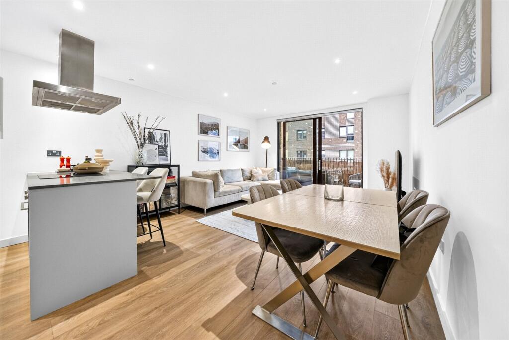 Apartment in London - More