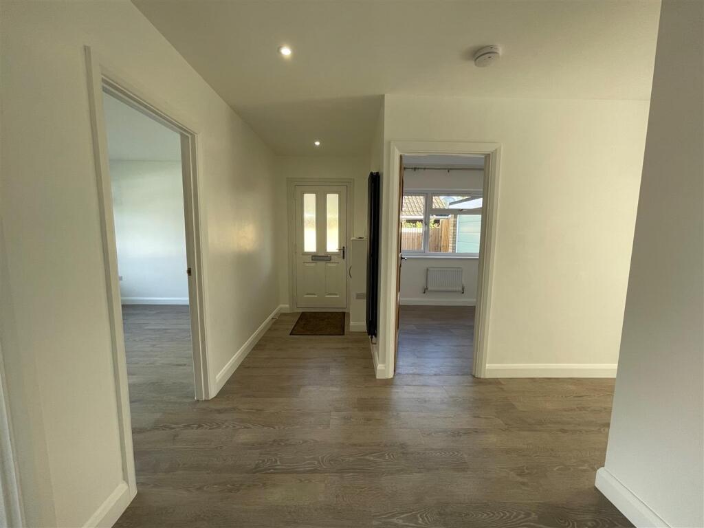 House in Dartford, Longfield and New Barn - View 4