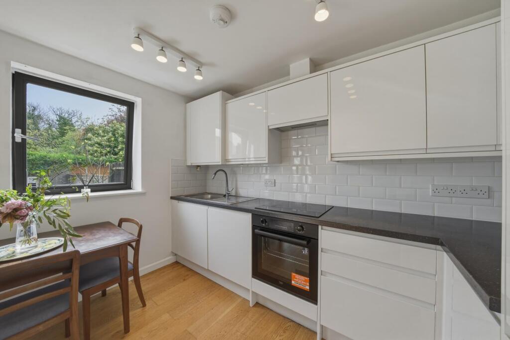 Fleeman Grove, West Bridgford - View 6