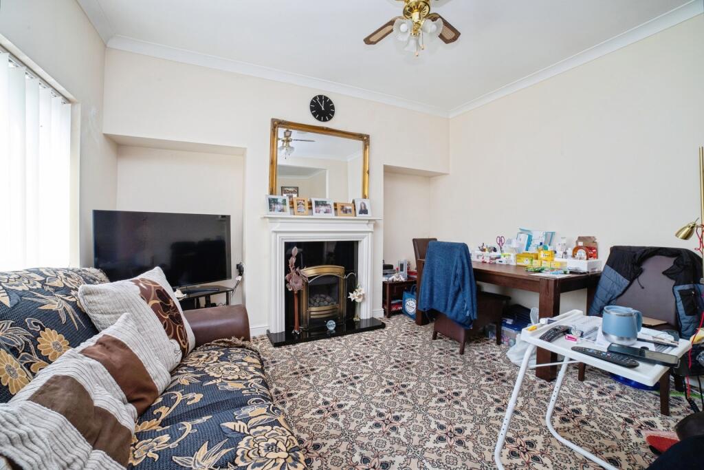 House in Newark and Sherwood, Rainworth - View 3