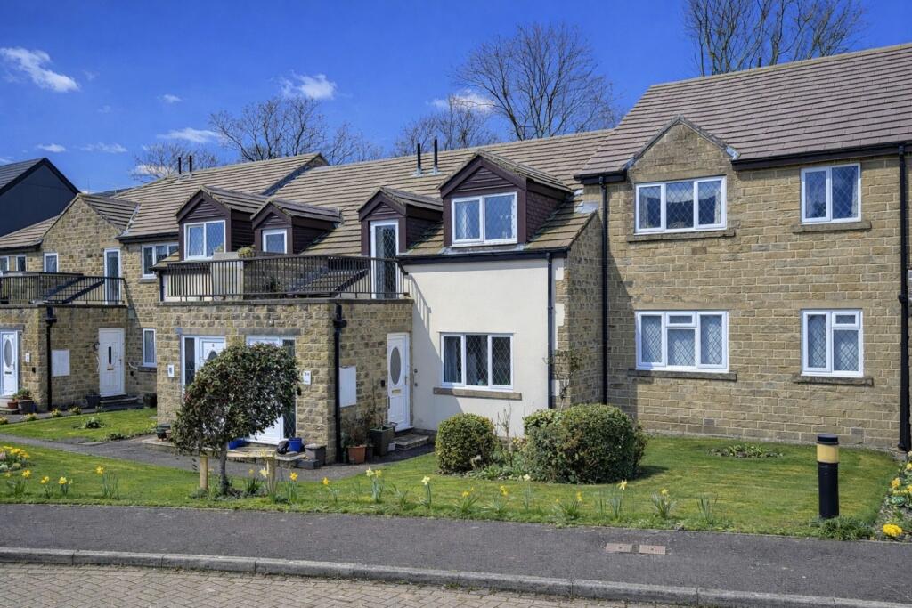 Pinewood, Elmwood Drive, Brighouse, West Yorkshire, HD6 photo 2