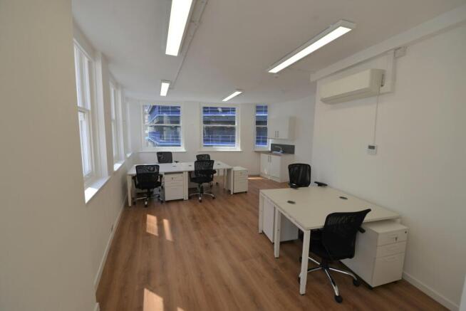 3rd Floor - fitted