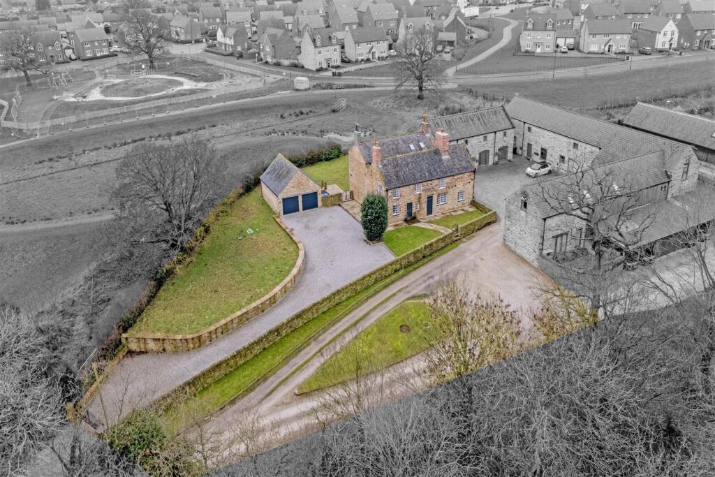 Dunston Grange Farm House, Dunston, Chesterfield photo 3