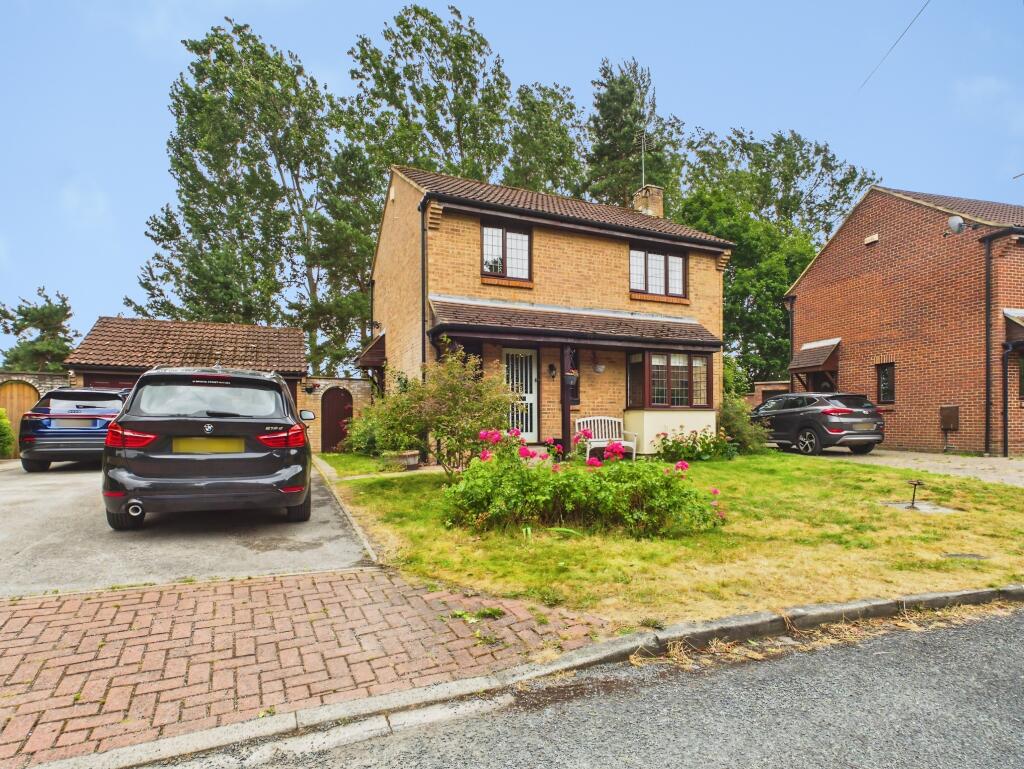 Main image of property: Laverton Gardens, Harrogate, HG3