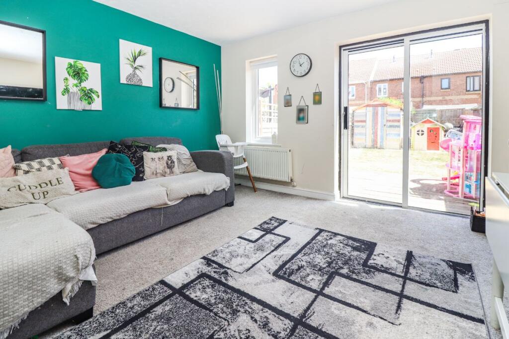 House in Milton Keynes, Bedford - View 2