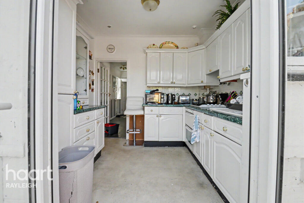 House in Southend-on-Sea, Eastwood - View 4
