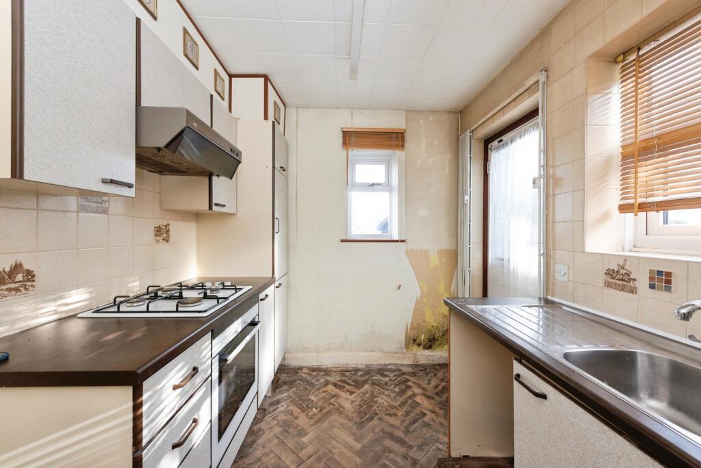 Apartment in Twickenham - View 4