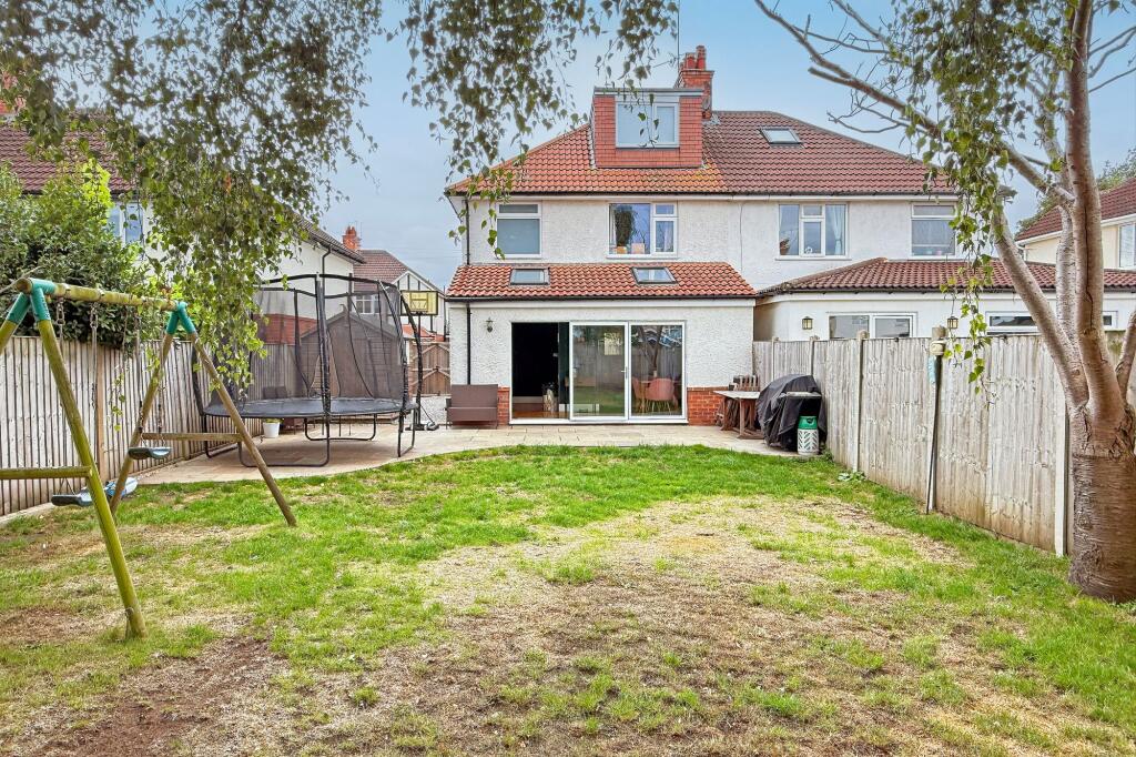 House in Harrogate - View 5