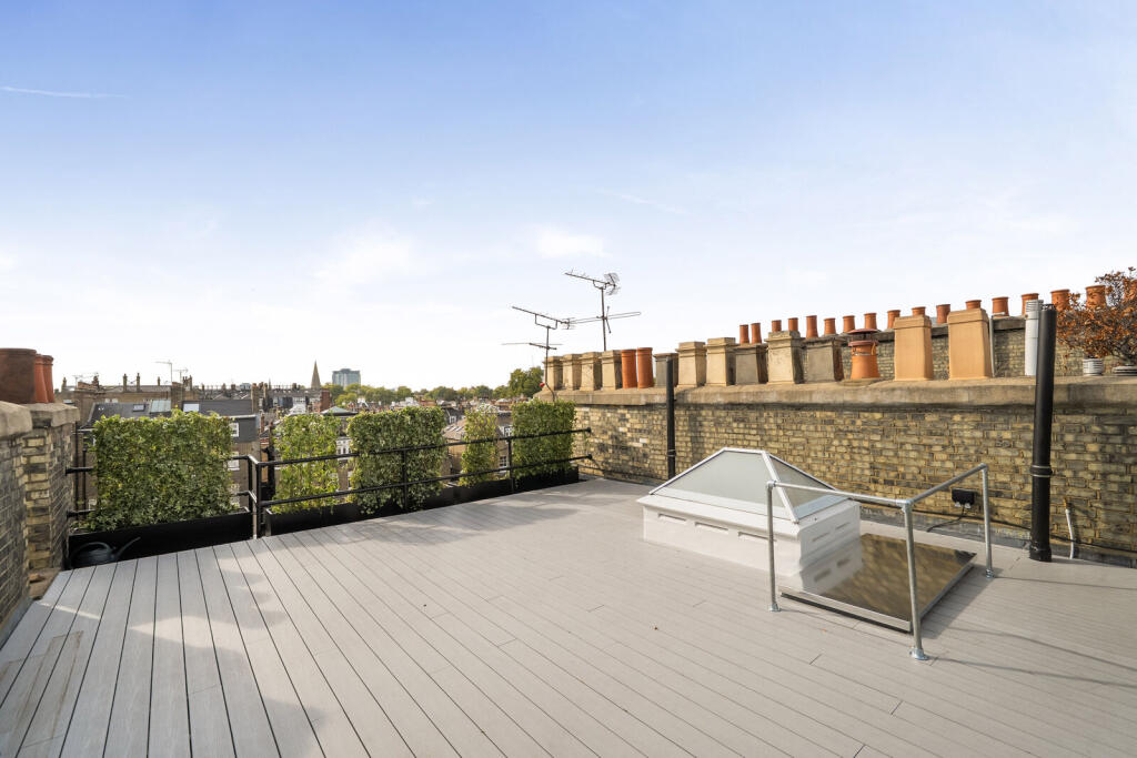Apartment in London - View 5