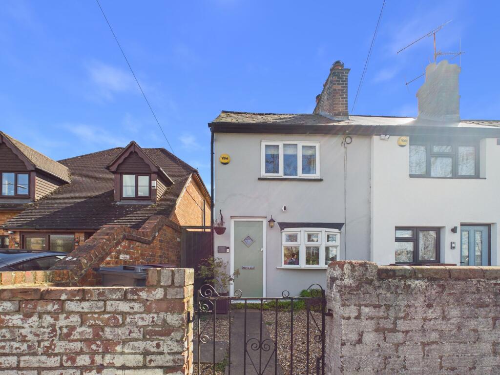 Main image of property: Kentwood Hill, Tilehurst, RG31