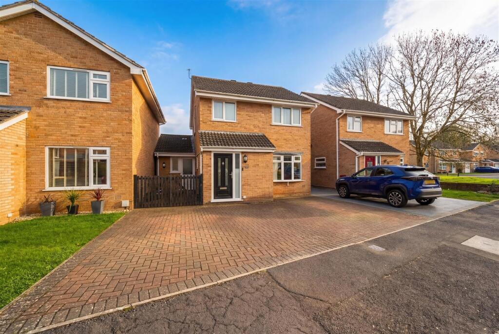 Main image of property: Cornwallis Avenue, Worle - ANNEXE