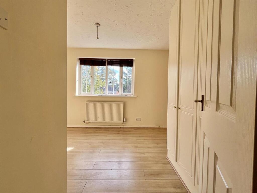 House in Birmingham, West Midlands - More