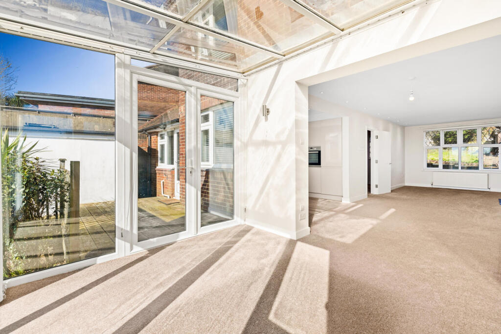 House in Hove, West Blatchington - More